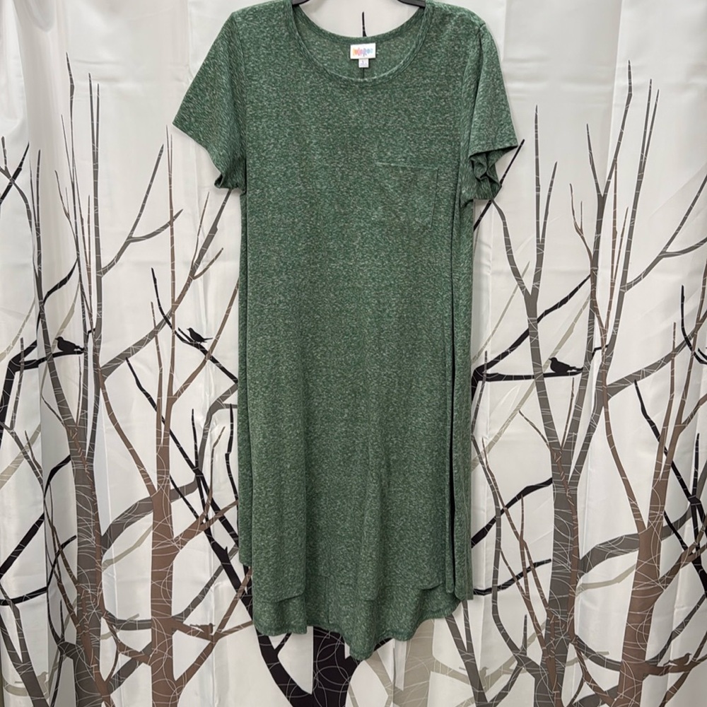 Green LuLaRoe Carley dress with front pocket size - large